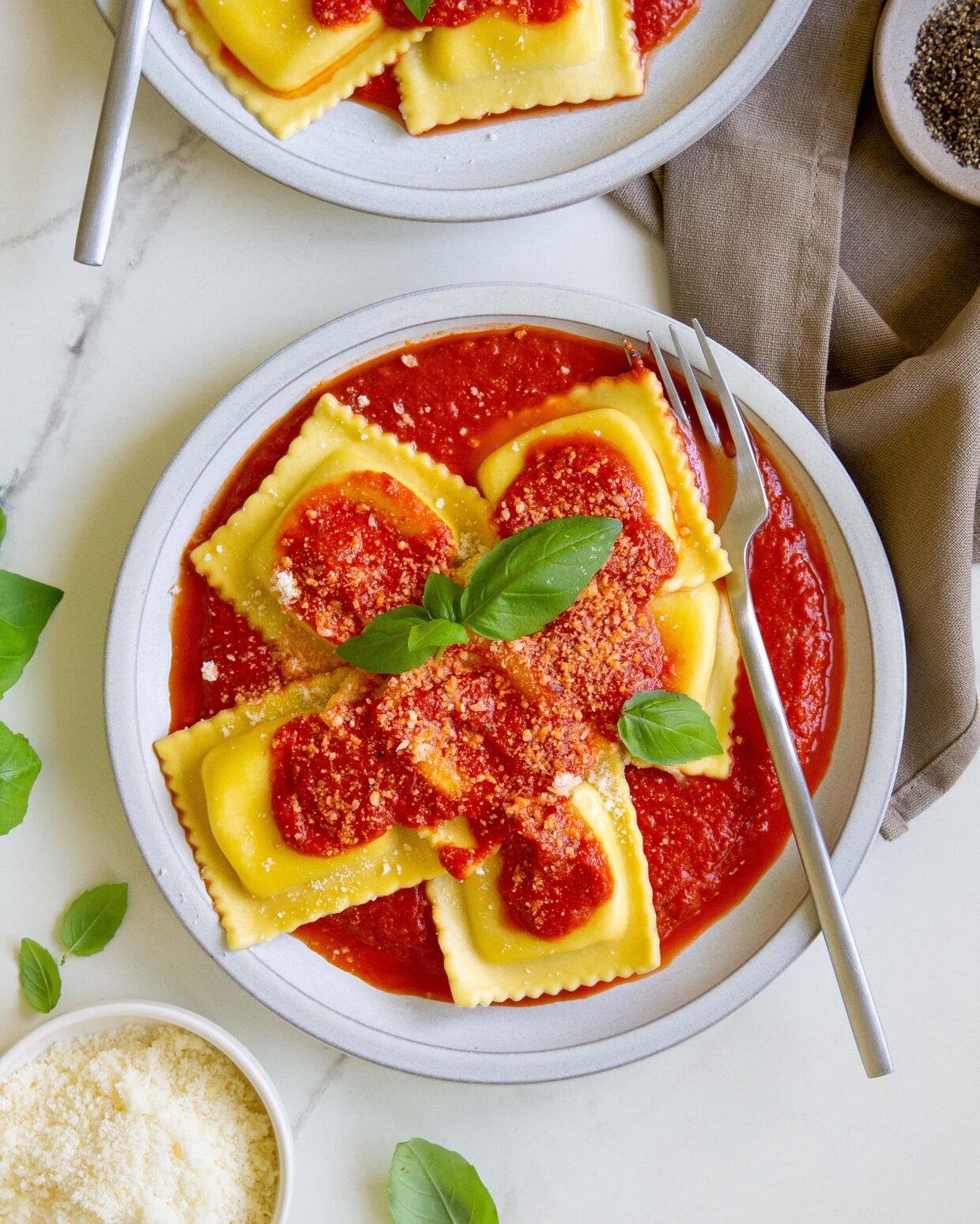 Italian Cheese Ravioli with Tomato Sauce & Basil